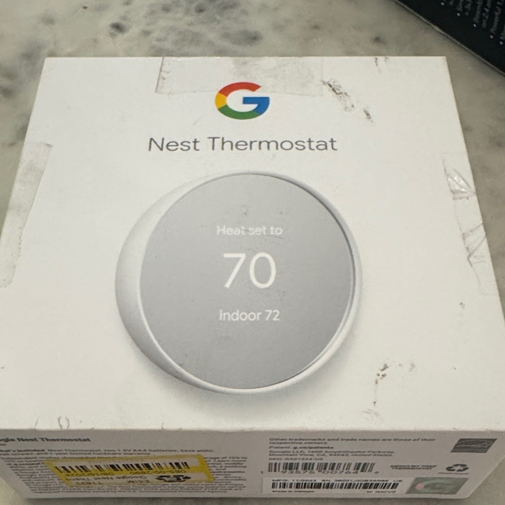 Google Nest Thermostat in Snow/ Open box